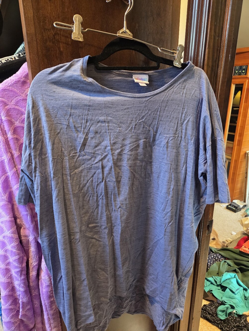 LuLaRoe M Irma Blue Short Sleeve Crewneck Tee